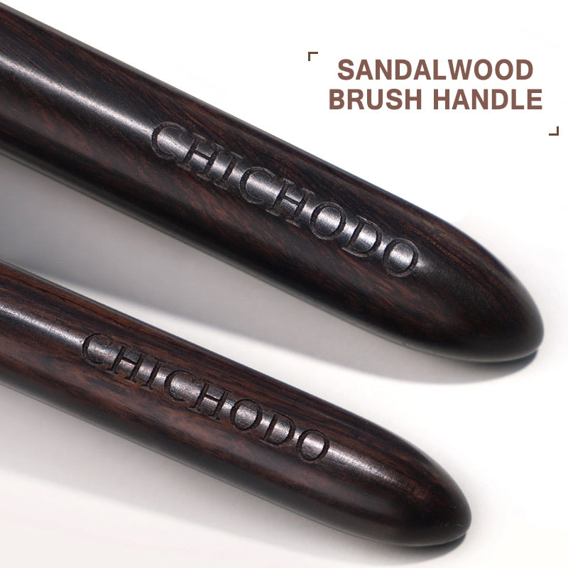 CHICHODO Makeup Brush Carved Ebony  Hair Powder Brush