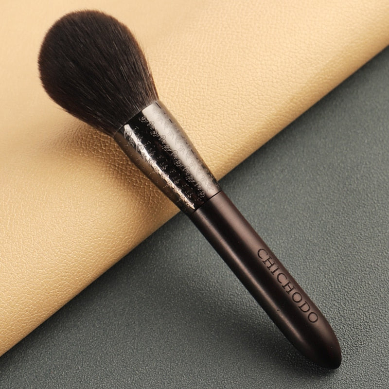 CHICHODO Makeup Brush Carved Ebony  Hair Powder Brush